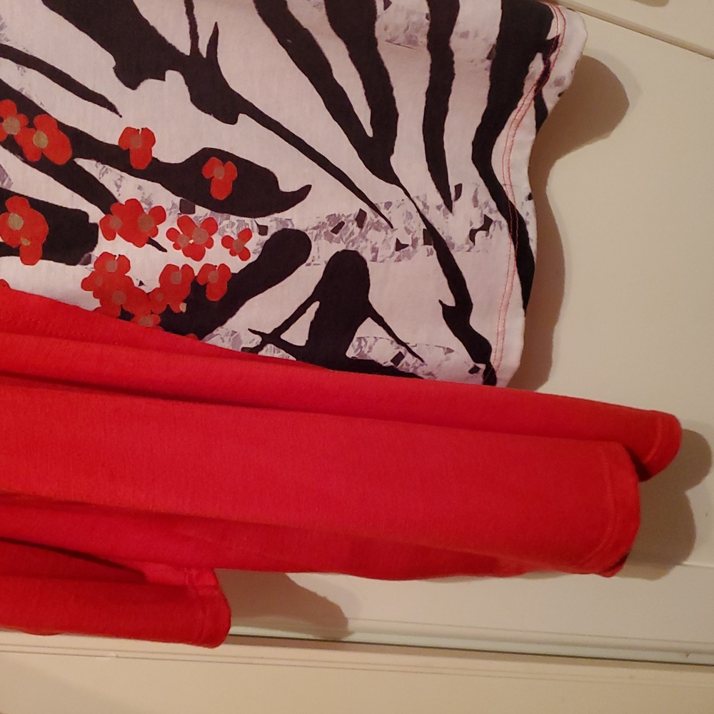 Serengeti 2X Cardigan Top With Built In Shirt Red Zebra Print Bling - Picture 5 of 12